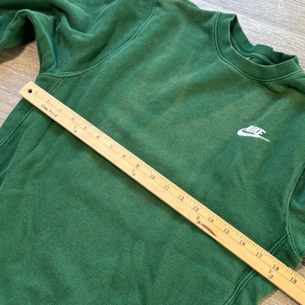 Nike Unisex green sunfaded Sweatshirt crewneck xs - Picture 6 of 6